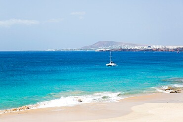 View across the Atlantic Ocean off Playa del Pozo, Playa Blanca, Yaiza, Lanzarote, Las Palmas Province, Canary Islands, Spain, Atlantic, Europe