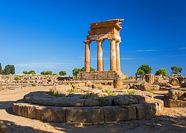 Reconstructed section of the Temple of Castor and Pollux, UNESCO World Heritage Site, Valley of the Temples, Agrigento, Sicily, Italy, Mediterranean, Europe