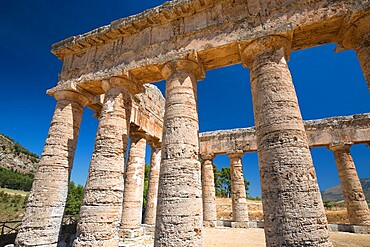 Low angle view of a section of the Doric temple at the ancient Greek city of Segesta, Calatafimi, Trapani, Sicily, Italy, Mediterranean, Europe