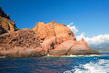 The rugged red cliffs of Punta Rossa, part of the Scandola Nature Reserve, UNESCO World Heritage Site, Porto, Corse-du-Sud, Corsica, France, Mediterranean, Europe