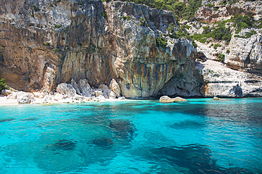 The clear turquoise waters of Cala Mariolu, Gulf of Orosei National Park, Santa Maria Navarrese, Baunei, Nuoro, Sardinia, Italy, Mediterranean, Europe