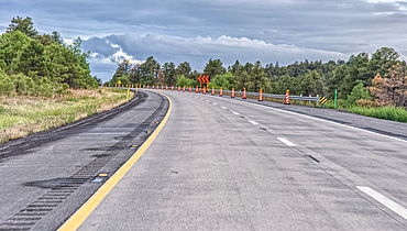 Entering a construction zone while traveling on westbound I-40 between Flagstaff and Williams Arizona. Photo was taken from a moving vehicle thru the windshield. There might be some motion blur.