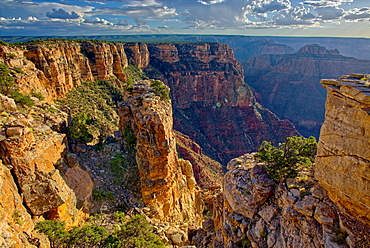 Pillars of rock standing just away from the cliff of the Grand Canyon south of Zuni Point with Moran Point in the distance, Grand Canyon National Park, UNESCO World Heritage Site, Arizona, United States of America, North America