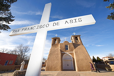 The historic adobe San Francisco de Asis church in Taos, New Mexico, United States of America, North America