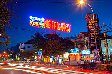 Pub Street, a night life hotspot, at night, in Siem Reap, Cambodia, Indochina, Southeast Asia, Asia