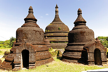 Three stupas of Ratanabon temple with clear blue sky behind, Mrauk U, Rakhine, Myanmar (Burma), Asia