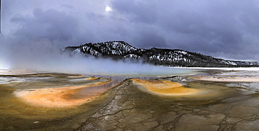 Grand Prismatic Spring and bacterial mats, Midway Geyser Basin, Yellowstone National Park, Teton County, Wyoming, United States of America, North America