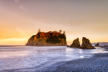 Sunrise at Ruby Beach in Olympic National Park, UNESCO World Heritage Site, Washington State, United States of America, North America