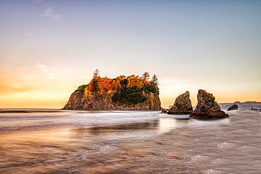 Sunrise at Ruby Beach in Olympic National Park, UNESCO World Heritage Site, Washington State, United States of America, North America