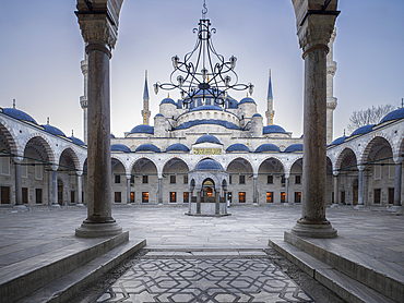 Exterior of Sultanahmet Camii (Blue Mosque) at sunrise, UNESCO World Heritage Site, Istanbul, Turkey, Europe