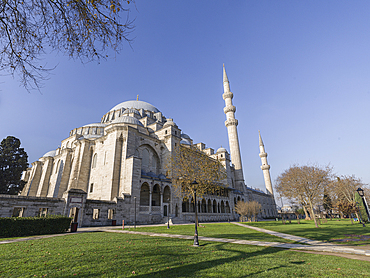 The park of Suleymaniye Mosque, UNESCO World Heritage Site, on a sunny day with a clear blue sky, Istanbul, Turkey, Europe