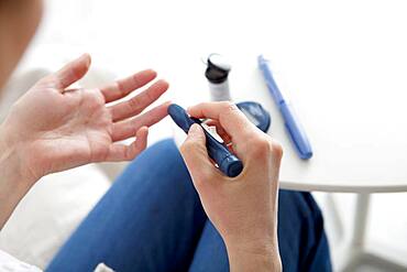 Test for diabetes, woman