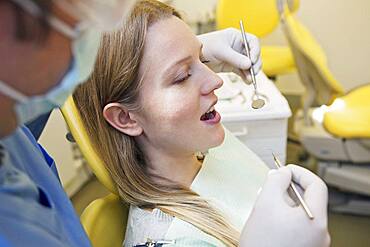 Dental care, adolescent