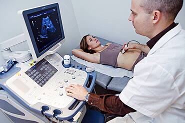 Abdominal echography.