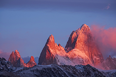 Mount Fitzroy and Cerro Poincenot at sunrise from Mirador Condores in Parque Nacional Los Glaciares near El ChaltÈn, Patagonia, Argentina.