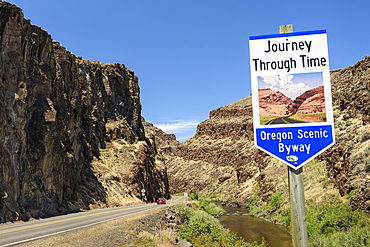 Journey Through Time Oregon Scenic Byway at Picture Gorge on the John Day River in Eastern Oregon.