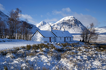 Black Rock Cottage and Stob Dearg (Buachaille Etive Mor) in winter, Rannoch Moor, Argyll and Bute, Scottish Highlands, Scotland, United Kingdom, Europe