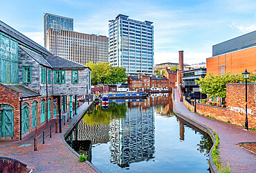 Birmingham Canal at Gas Street, Central Birmingham, West Midlands, United Kingdom, Europe