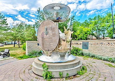 The Scots Monument, erected in 1993 to commemorate 19th century Scottish settlers led by the Earl of Selkirk, in Waterfront Drive, Winnipeg, Manitoba, Canada, North America