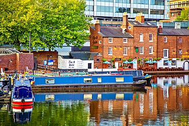 Gas Street Basin, on the Birmingham Canal Old Line, Birmingham, West Midlands, England, United Kingdom, Europe