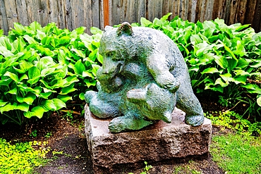 Leo Mol bear sculpture in the Leo Mol Sculpture Garden in Assiniboine Park, Winnipeg, Manitoba, Canada, North America