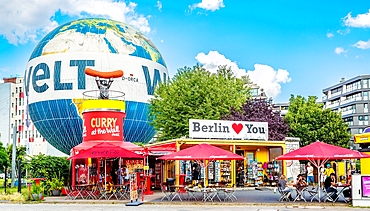 Tethered balloon for pleasure flights in Zimmerstrasse, Central Berlin, Germany, Europe