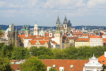 Prague skyline with Old Town Bridge Tower, Church of our Lady Before Tyn, Old Town Hall Tower and others, UNESCO World Heritage Site, Prague, Bohemia, Czech Republic (Czechia), Europe