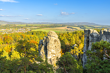 Sandstone rock formation named Orloj (astronomical clock), Marianska vyhlidka, Hruba Skala, Semily District, Liberec Region, Bohemia, Czech Republic (Czechia), Europe