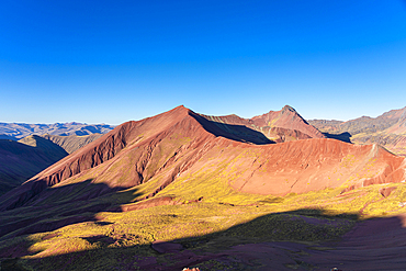 Valle Rojo (Red Valley) at sunrise, near Rainbow Mountain, Pitumarca District, Cusco (Cuzco) Region, Peru, South America