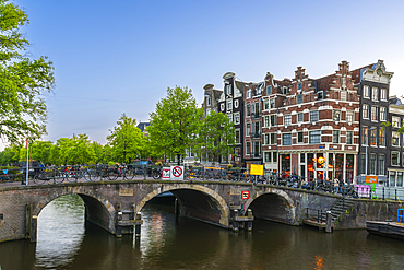 Bridge over Prinsengracht canal at dusk, Amsterdam, The Netherlands