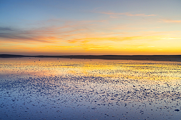 Salt Lake Tuz at sunset, Karamollausagi, Sereflikochisar, Ankara Province, Central Anatolia Region, Anatolia, Turkey, Asia Minor, Asia