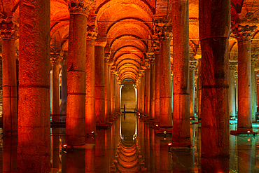 Basilica Cistern, Sultanahmet, UNESCO World Heritage Site, Fatih District, Istanbul Province, Turkey, Europe