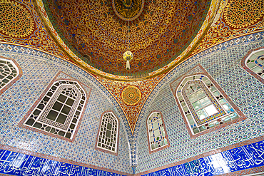 Ceiling inside The Harem, Topkapi Palace,UNESCO World Heritage Site, Istanbul, Turkey, Europe