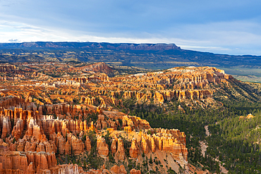 Bryce Canyon amphitheater at sunset, Inspiration Point, Bryce Canyon National Park, Utah, USA