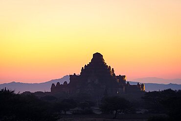 Dhammayangyi Temple at dusk, UNESCO, Bagan, Myanmar