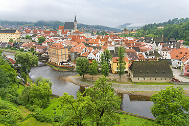 Historic center of Cesky Krumlov as seen from The Castle and Chateau, UNESCO World Heritage Site, Cesky Krumlov, South Bohemian Region, Czech Republic (Czechia), Europe