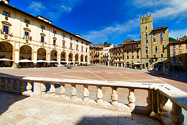 Medieval buildings in Piazza Grande, Arezzo, Tuscany, Italy, Europe