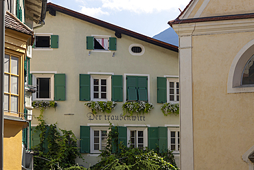 Typical restaurant in the historical centre, Brixen, Sudtirol (South Tyrol) (Province of Bolzano), Italy, Europe