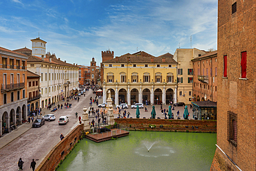 Piazza Savonarola and castle moat, Ferrara, Emilia Romagna, Italy, Europe