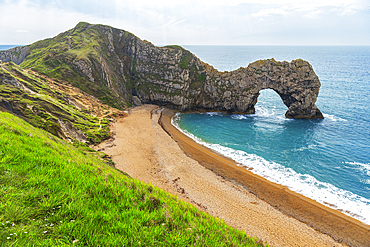 Wide view overlooking east at Durdle Door, Jurassic Coast, UNESCO World Heritage Site, Dorset, England, United Kingdom, Europe