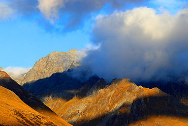 Early morning light on mountains above Queenstown, South Island, New Zealand