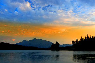 Jack Lake and Rocky Mountains, near Banff, Alberta, Canada