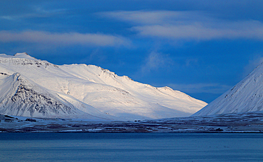 Landscape near Kirkjufell Mountain, Snaefellsnes Peninsula, western Iceland, Polar Regions