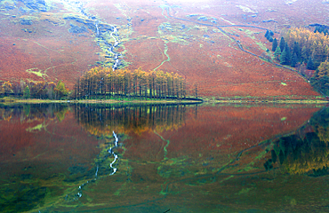 Buttermere in autumn, Lake District National Park, UNESCO World Heritage Site, Cumbria, England, United Kingdom, Europe