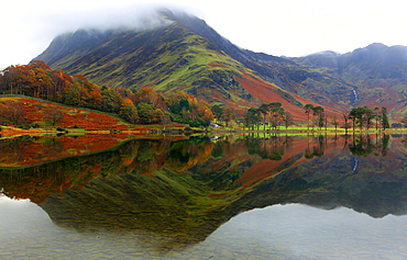 Buttermere in autumn, Lake District National Park, UNESCO World Heritage Site, Cumbria, England, United Kingdom, Europe