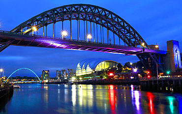 Tyne Bridge at dusk, Newcastle-upon-Tyne, Tyne and Wear, England, United Kingdom, Europe