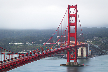 The iconic Golden Gate Bridge, San Francisco, California, United States of America, North America