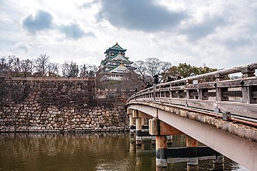 Gokuraku-bashi Bridge leading to the Osaka Castle, Japan