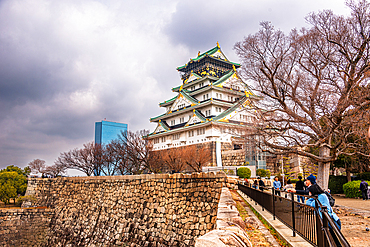 Castle moat and main tower of Osaka Castle, Osaka, Kansai, Japan