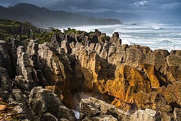 Classic Layered Limestone Formations of Pancake Rocks Framed by Dramatic Coastline, Punakaiki, West Coast, New Zealand